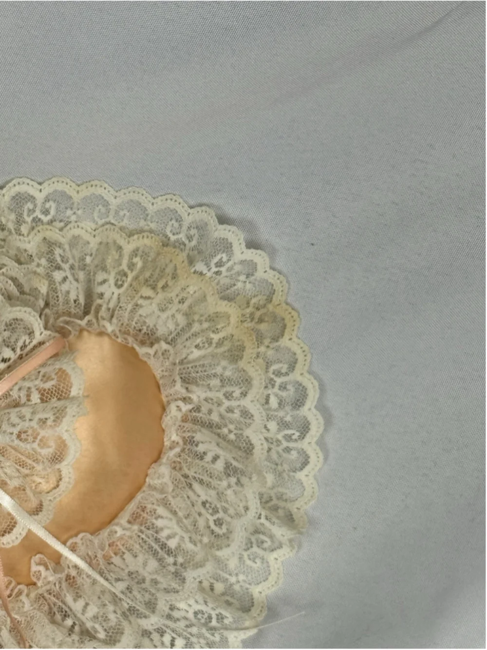 Vintage Peach Satin Heart w Lace Over Lay Pink Ribbon and Pearls CUTE (READ)